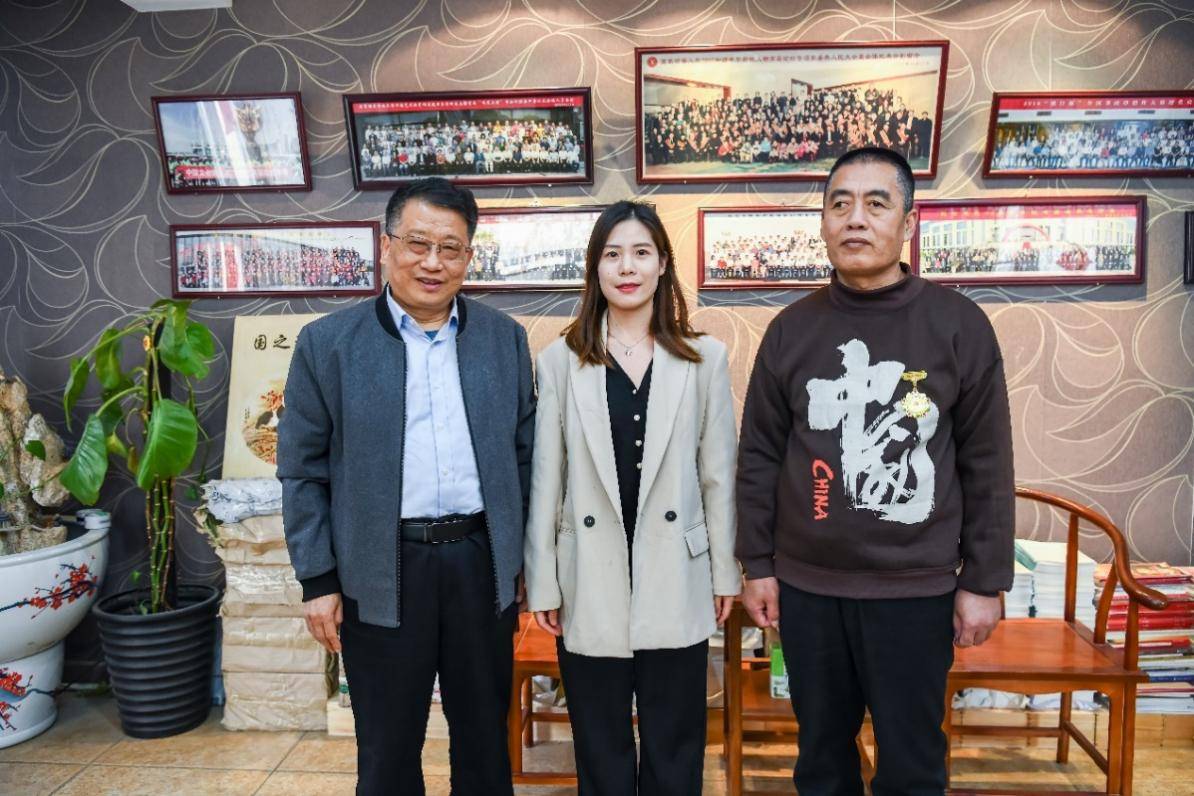 春天有约文友至 共襄文化进万家<strong> </strong>
