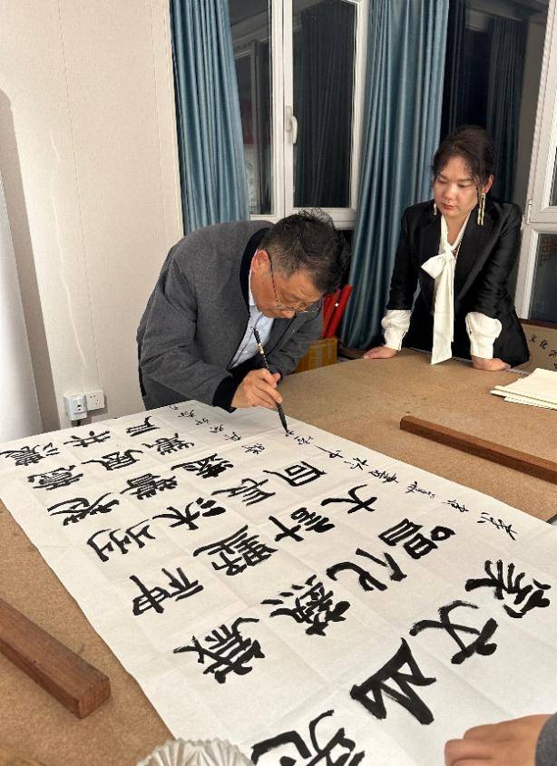 春天有约文友至 共襄文化进万家<strong> </strong>