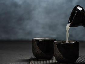 糖酒会观察丨白酒香型之争正酣:酱酒向下,清香向上,小众香型崛起